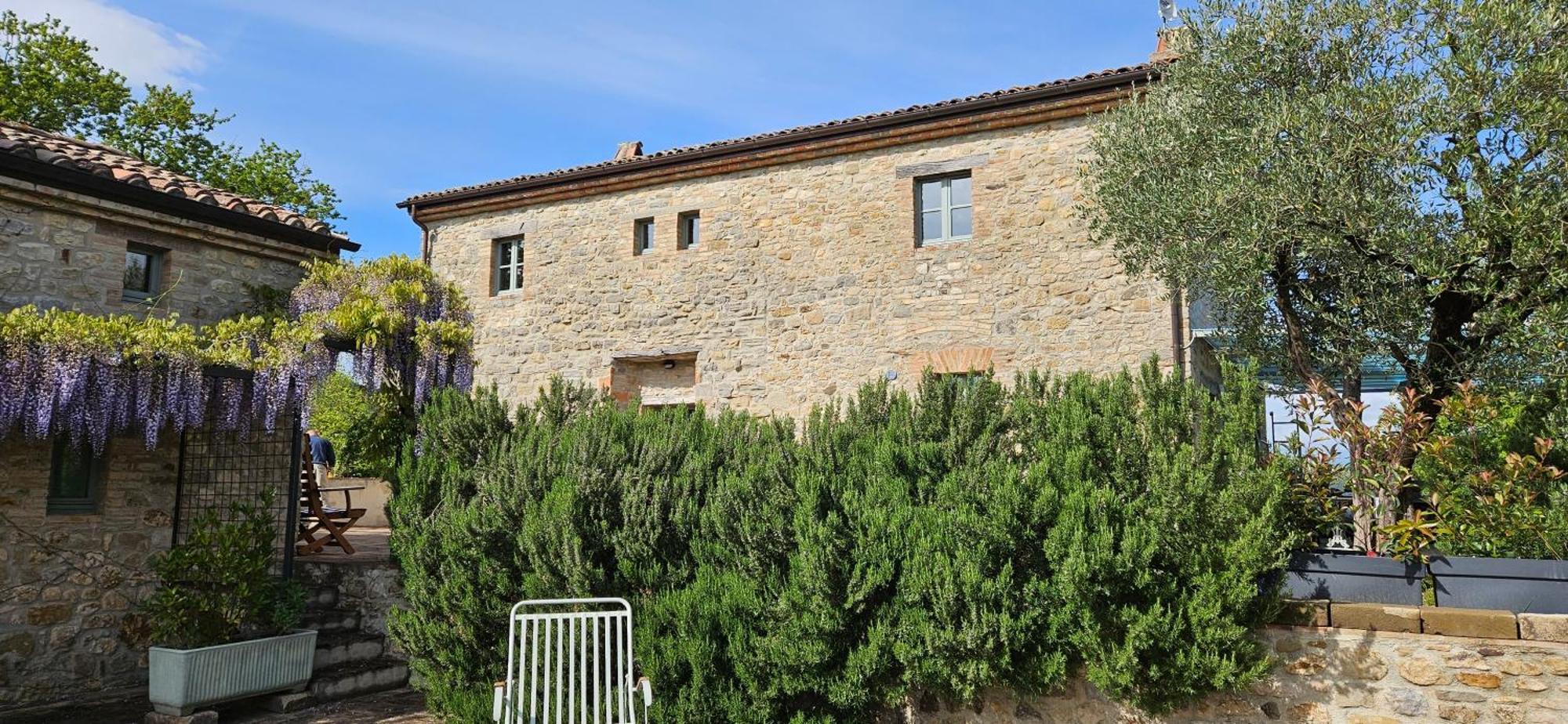 Borgo Cardaneto Bed & Breakfast Montone  Eksteriør bilde
