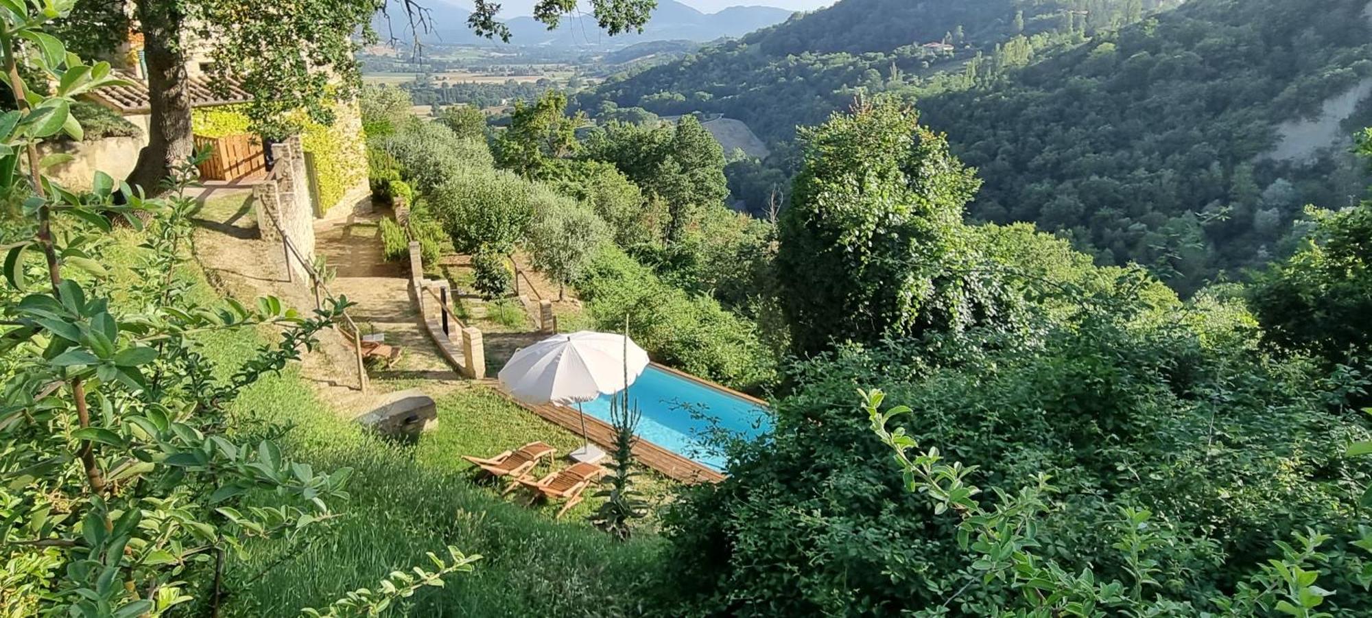 Borgo Cardaneto Bed & Breakfast Montone  Eksteriør bilde